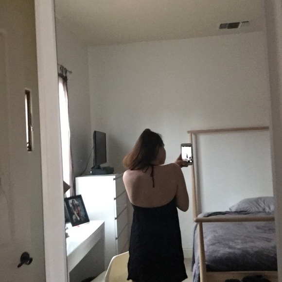 Black dress - Picture 3 of 3